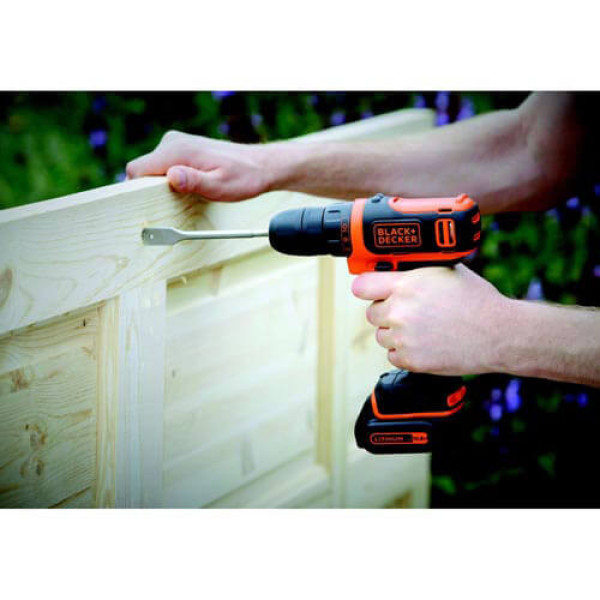 Дрель-шуруповерт аккумуляторная BLACK+DECKER BDCDD12 Дрель-шуруповерт аккумуляторная BLACK+DECKER BDCDD12