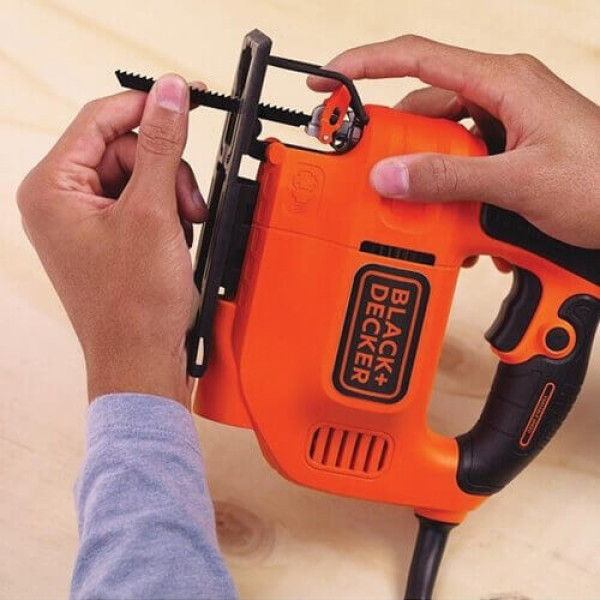 Пила лобзикова мережева BLACK+DECKER KS701E Пила лобзикова мережева BLACK+DECKER KS701E