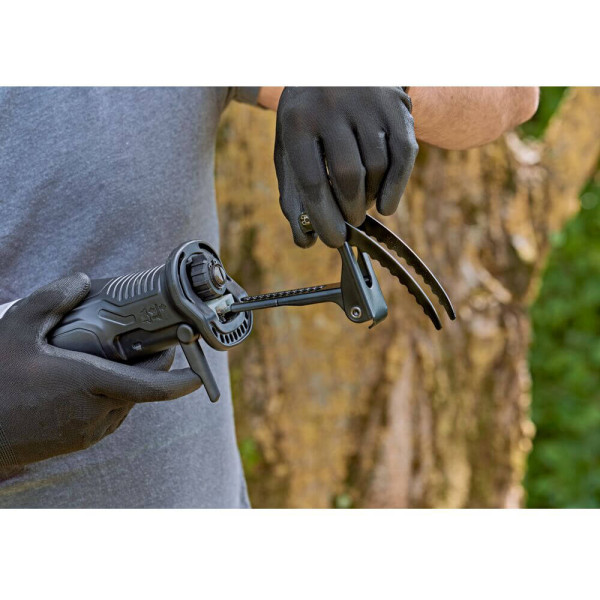 Пила сабельная сетевая BLACK+DECKER BES301 Пила сабельная сетевая BLACK+DECKER BES301