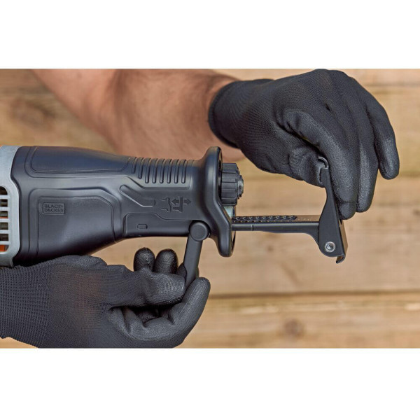 Пила сабельная сетевая BLACK+DECKER BES301 Пила сабельная сетевая BLACK+DECKER BES301