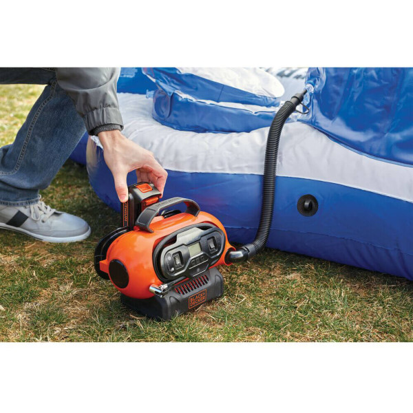 Компресор автомобільний акумуляторний BLACK+DECKER BDCINF18N Компресор автомобільний акумуляторний BLACK+DECKER BDCINF18N