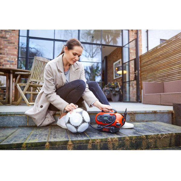 Компресор автомобільний акумуляторний BLACK+DECKER BDCINF18N Компресор автомобільний акумуляторний BLACK+DECKER BDCINF18N