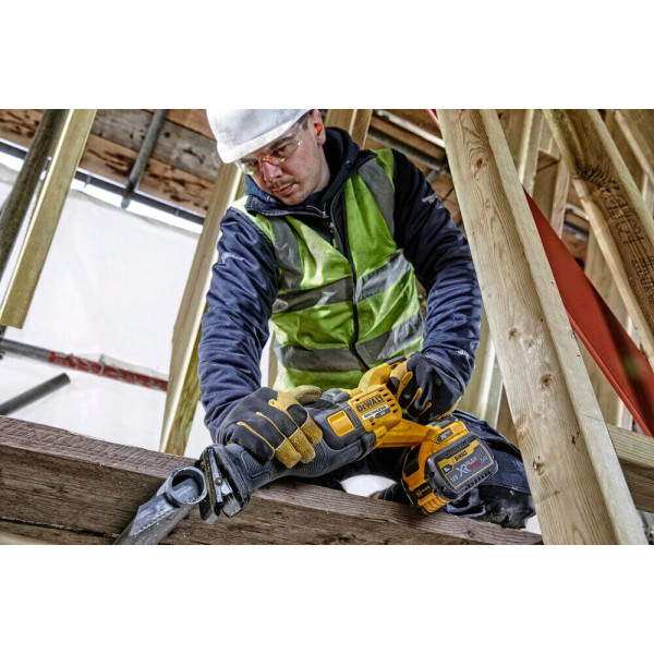 Пила сабельная аккумуляторная DeWALT DCS389NT Пила сабельная аккумуляторная DeWALT DCS389NT