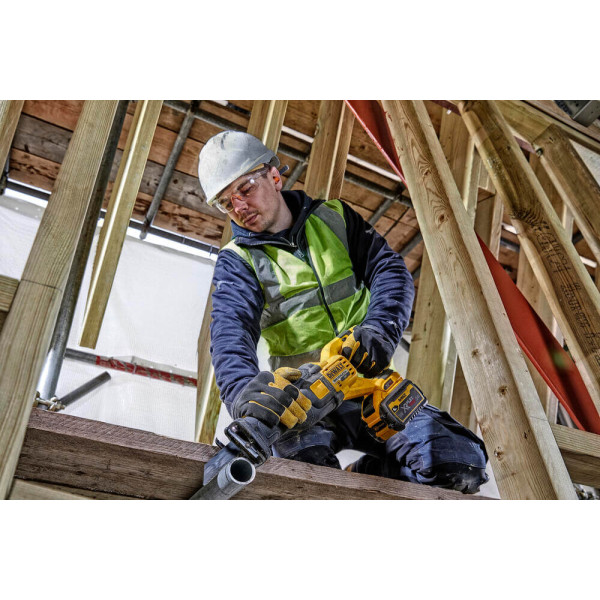 Пила сабельная аккумуляторная DeWALT DCS389NT Пила сабельная аккумуляторная DeWALT DCS389NT