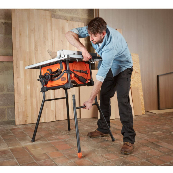 Пила настольная сетевая BLACK+DECKER BES720 настольная сетевая Пила настольная сетевая BLACK+DECKER BES720 настольная сетевая