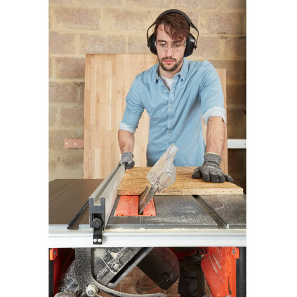 Пила настольная сетевая BLACK+DECKER BES720 настольная сетевая Пила настольная сетевая BLACK+DECKER BES720 настольная сетевая