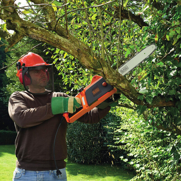Пила цепная электрическая BLACK+DECKER CS1840 Пила цепная электрическая BLACK+DECKER CS1840