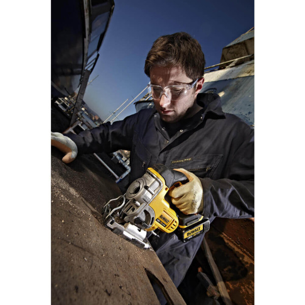 Пила лобзикова акумуляторна DeWALT DCS331N Пила лобзикова акумуляторна DeWALT DCS331N