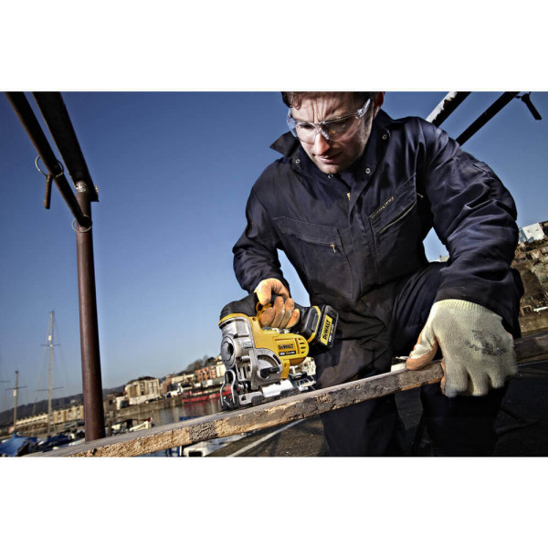 Пила лобзикова акумуляторна DeWALT DCS331N Пила лобзикова акумуляторна DeWALT DCS331N