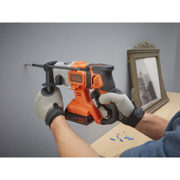 Перфоратор аккумуляторный BLACK+DECKER BCD900D1S Перфоратор аккумуляторный BLACK+DECKER BCD900D1S