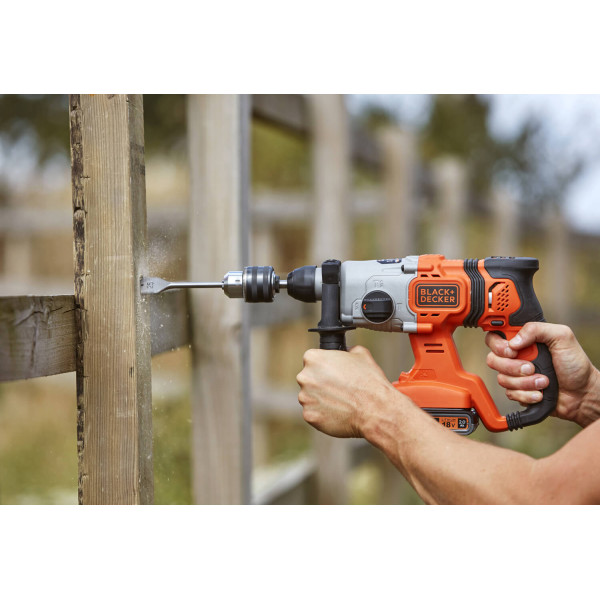 Перфоратор аккумуляторный BLACK+DECKER BCD900D1S Перфоратор аккумуляторный BLACK+DECKER BCD900D1S