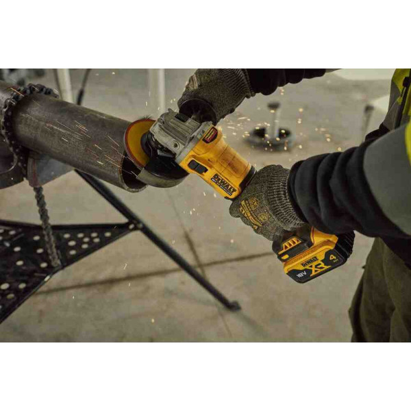 Шліфмашина кутова - болгарка акумуляторна безщіткова DeWALT DCG407M2T Шліфмашина кутова - болгарка акумуляторна безщіткова DeWALT DCG407M2T