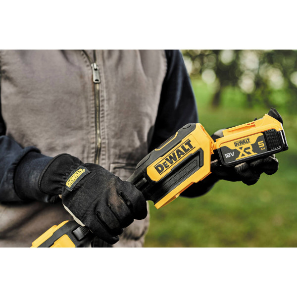 Коса аккумуляторная бесщеточная DeWALT DCMST561P1 Коса аккумуляторная бесщеточная DeWALT DCMST561P1
