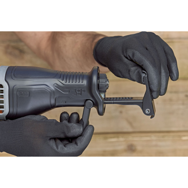 Пила сабельная сетевая BLACK+DECKER BES301K Пила сабельная сетевая BLACK+DECKER BES301K