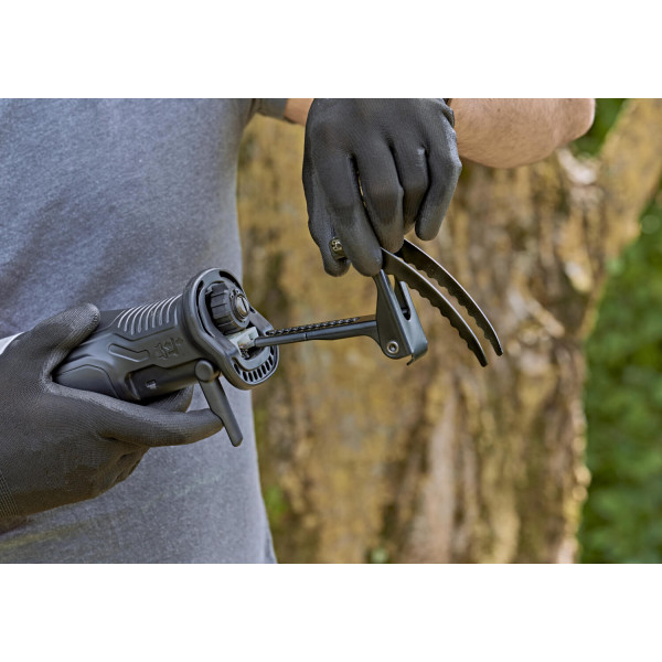 Пила сабельная сетевая BLACK+DECKER BES301K Пила сабельная сетевая BLACK+DECKER BES301K