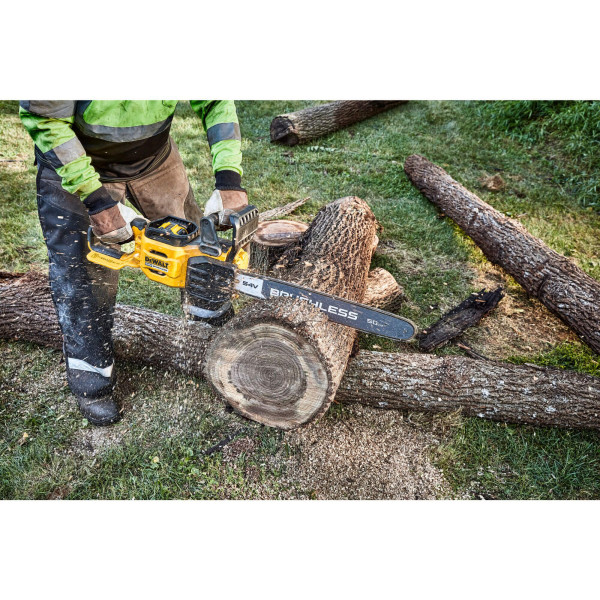 Пила цепная аккумуляторная бесщеточная DeWALT DCMCS575N Пила цепная аккумуляторная бесщеточная DeWALT DCMCS575N