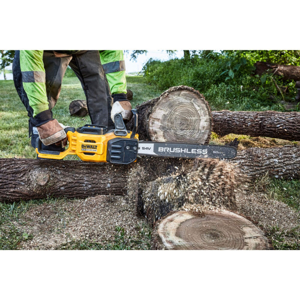 Пила цепная аккумуляторная бесщеточная DeWALT DCMCS575N Пила цепная аккумуляторная бесщеточная DeWALT DCMCS575N