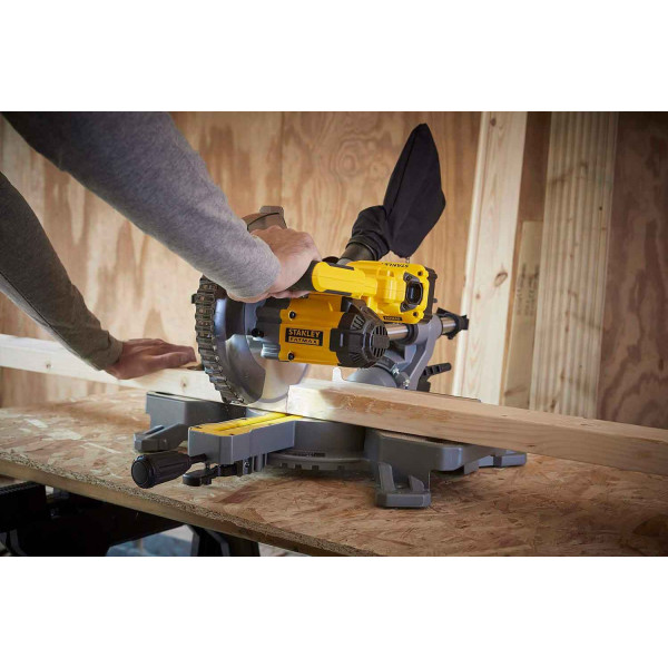 Пила торцювальна акумуляторна STANLEY FATMAX SFMCS701M1 Пила торцювальна акумуляторна STANLEY FATMAX SFMCS701M1