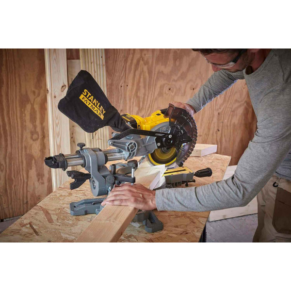 Пила торцювальна акумуляторна STANLEY FATMAX SFMCS701M1 Пила торцювальна акумуляторна STANLEY FATMAX SFMCS701M1