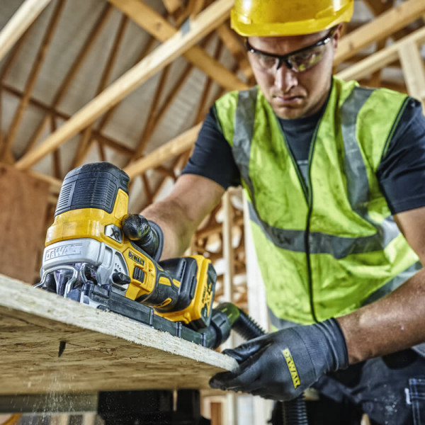 Пила лобзиковая аккумуляторная бесщеточная DeWALT DCS335NT Пила лобзиковая аккумуляторная бесщеточная DeWALT DCS335NT