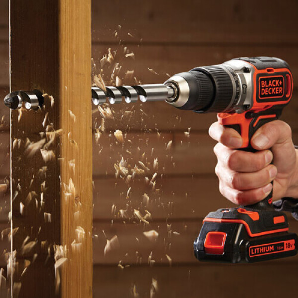 Дрель-шуруповерт аккумуляторная бесщеточный ударный BLACK+DECKER BL188KB Дрель-шуруповерт аккумуляторная бесщеточный ударный BLACK+DECKER BL188KB
