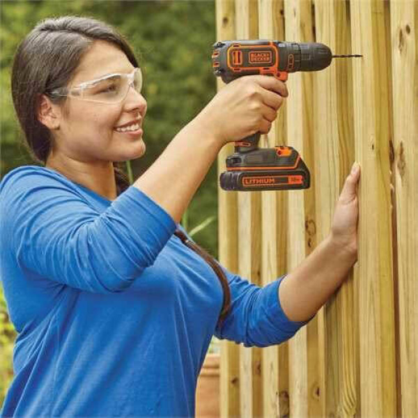 Дриль-шурупокрут акумуляторний BLACK+DECKER BDCDD18N Дриль-шурупокрут акумуляторний BLACK+DECKER BDCDD18N