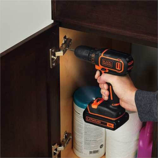Дриль-шурупокрут акумуляторний BLACK+DECKER BDCDD18N Дриль-шурупокрут акумуляторний BLACK+DECKER BDCDD18N
