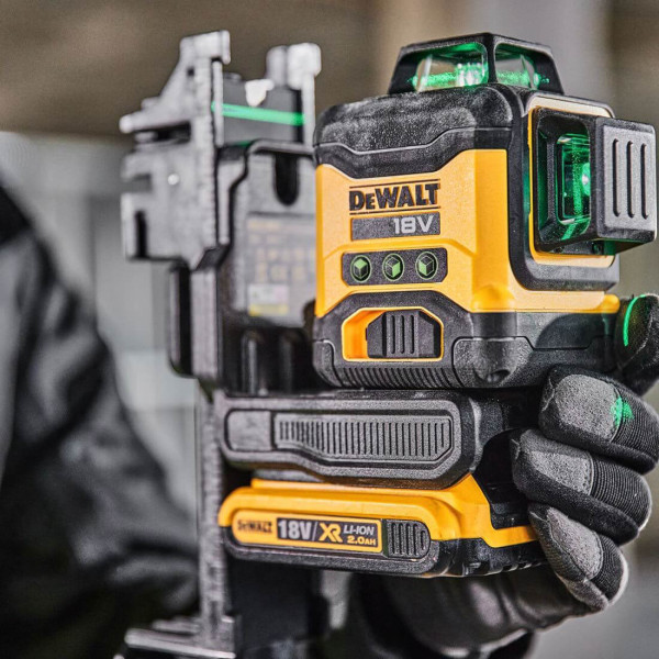 Рівень лазерний лінійний DeWALT DCLE34031N Рівень лазерний лінійний DeWALT DCLE34031N