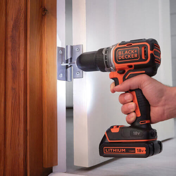 Дрель-шуруповерт аккумуляторная бесщеточный BLACK+DECKER BL186KB Дрель-шуруповерт аккумуляторная бесщеточный BLACK+DECKER BL186KB