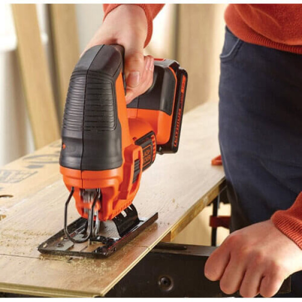 Пила лобзикова акумуляторна BLACK+DECKER BDCJS18 Пила лобзикова акумуляторна BLACK+DECKER BDCJS18