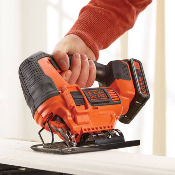 Пила лобзикова акумуляторна BLACK+DECKER BDCJS18 Пила лобзикова акумуляторна BLACK+DECKER BDCJS18