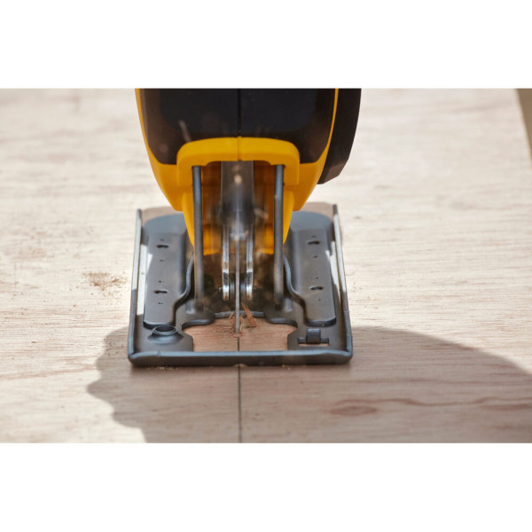 Пила лобзиковая аккумуляторная STANLEY FATMAX SFMCS600B Пила лобзиковая аккумуляторная STANLEY FATMAX SFMCS600B
