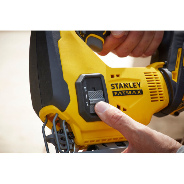 Пила лобзиковая аккумуляторная STANLEY FATMAX SFMCS600B Пила лобзиковая аккумуляторная STANLEY FATMAX SFMCS600B