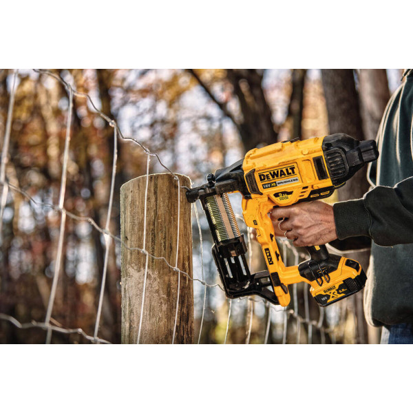Степлер скобозабивной аккумуляторный бесщеточный DeWALT DCFS950N Степлер скобозабивной аккумуляторный бесщеточный DeWALT DCFS950N