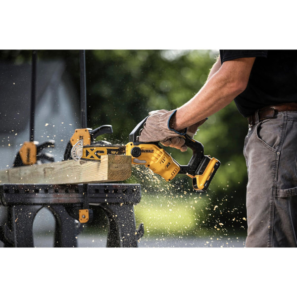 Міні-пилка ланцюгова акумуляторна безщіткова DeWALT DCMPS520P1 Міні-пилка ланцюгова акумуляторна безщіткова DeWALT DCMPS520P1