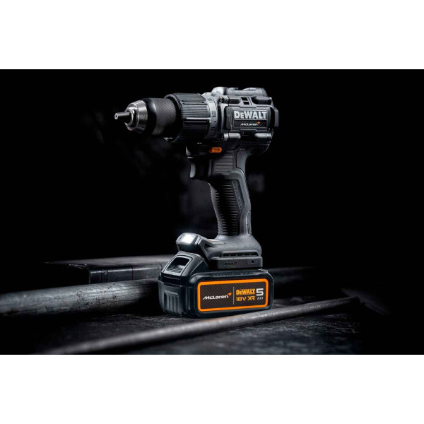 Дриль-шурупокрут ударний McLaren F1 TEAM LIMITED EDITION DeWALT DCD85MP2T Дриль-шурупокрут ударний McLaren F1 TEAM LIMITED EDITION DeWALT DCD85MP2T