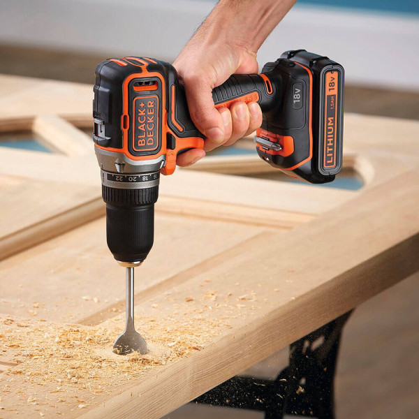 Дрель-шуруповерт аккумуляторная бесщеточный BLACK+DECKER BL186N Дрель-шуруповерт аккумуляторная бесщеточный BLACK+DECKER BL186N