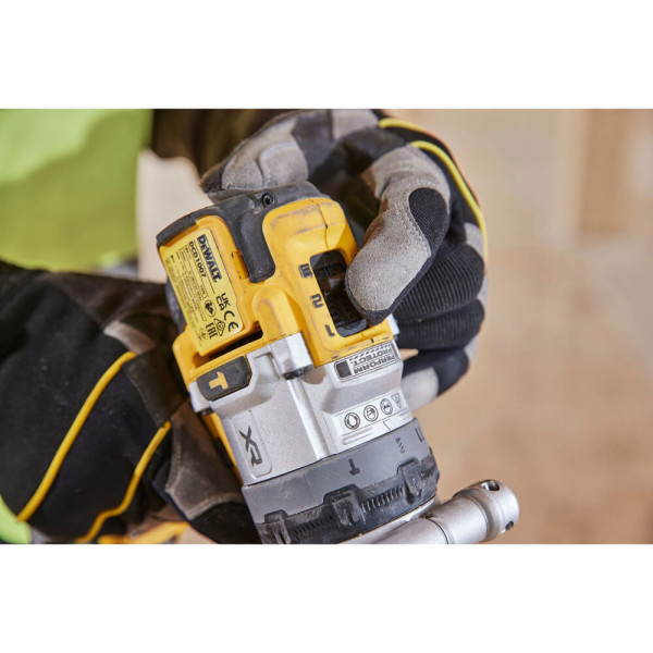 Дрель-шуруповерт аккумуляторная бесщеточный ударный DeWALT DCD1007NT Дрель-шуруповерт аккумуляторная бесщеточный ударный DeWALT DCD1007NT