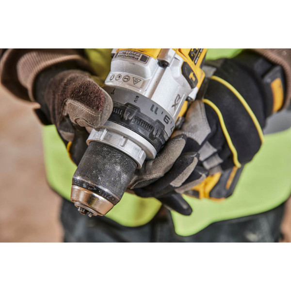 Дрель-шуруповерт аккумуляторная бесщеточный ударный DeWALT DCD1007NT Дрель-шуруповерт аккумуляторная бесщеточный ударный DeWALT DCD1007NT