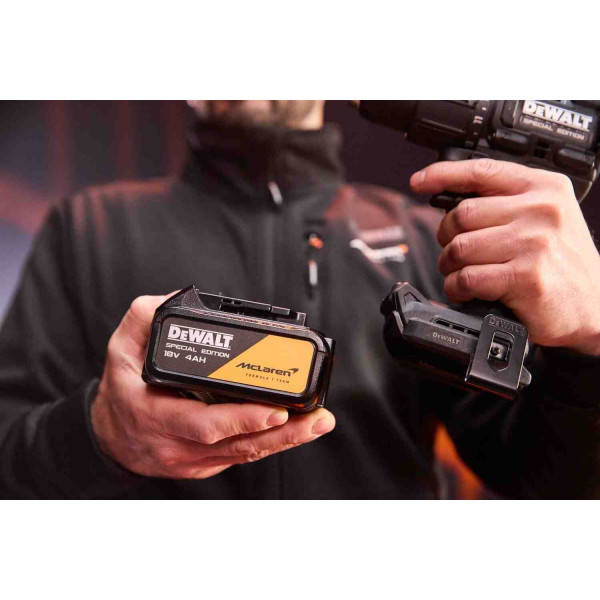 Дриль-шурупокрут ударний McLaren F1 TEAM SPECIAL EDITION DeWALT DCD86MM2KT Дриль-шурупокрут ударний McLaren F1 TEAM SPECIAL EDITION DeWALT DCD86MM2KT
