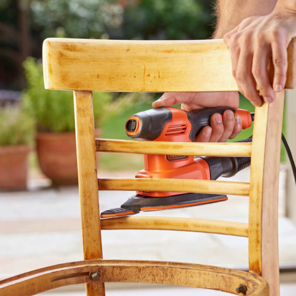 Шліфмашина вібраційна мережева BLACK+DECKER BEW200 Шліфмашина вібраційна мережева BLACK+DECKER BEW200