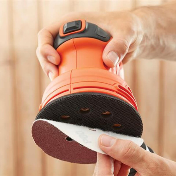 Шліфмашина вібраційна мережева BLACK+DECKER BEW200 Шліфмашина вібраційна мережева BLACK+DECKER BEW200