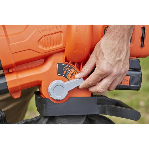 Садовий пилосос акумуляторний безщітковий BLACK+DECKER BCBLV3625L1 Садовий пилосос акумуляторний безщітковий BLACK+DECKER BCBLV3625L1