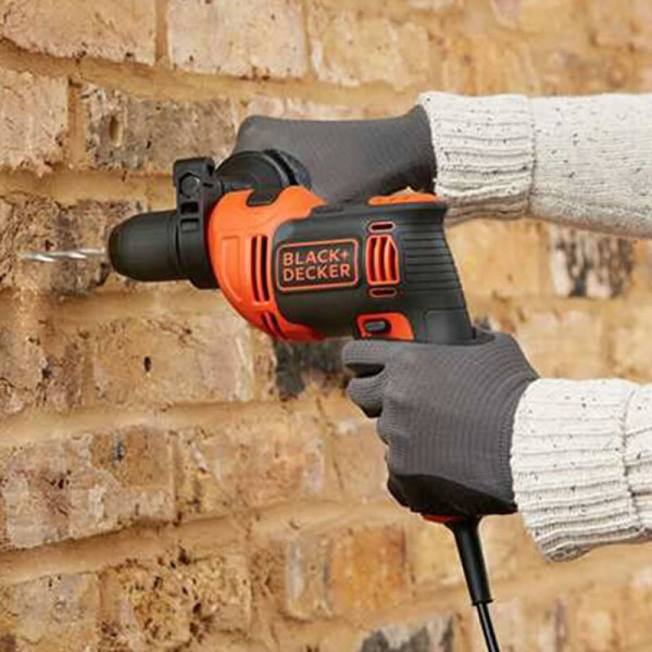 Дрель сетевая ударная BLACK+DECKER BEH710 сетевая ударная Дрель сетевая ударная BLACK+DECKER BEH710 сетевая ударная