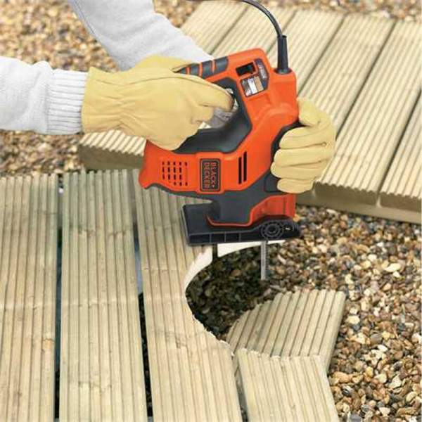 Пила сабельная сетевая BLACK+DECKER RS890K Пила сабельная сетевая BLACK+DECKER RS890K