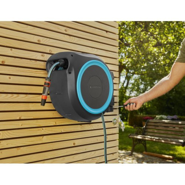 Котушка настінна Gardena RollUp L бірюзова + набір для поливу 30 м Котушка настінна Gardena RollUp L бірюзова + набір для поливу 30 м