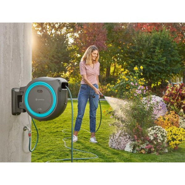 Котушка настінна Gardena RollUp L бірюзова + набір для поливу 30 м Котушка настінна Gardena RollUp L бірюзова + набір для поливу 30 м