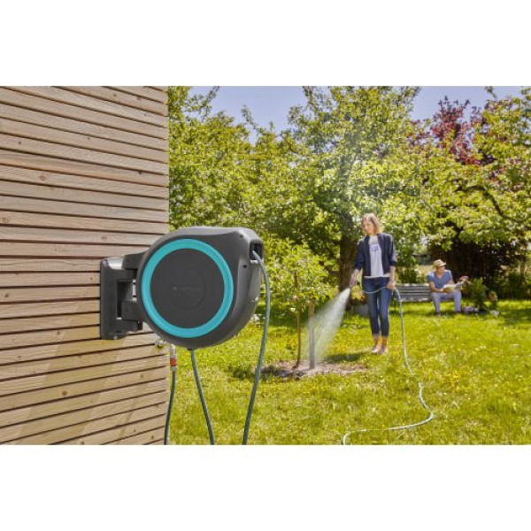 Котушка настінна Gardena RollUp L бірюзова + набір для поливу 30 м Котушка настінна Gardena RollUp L бірюзова + набір для поливу 30 м