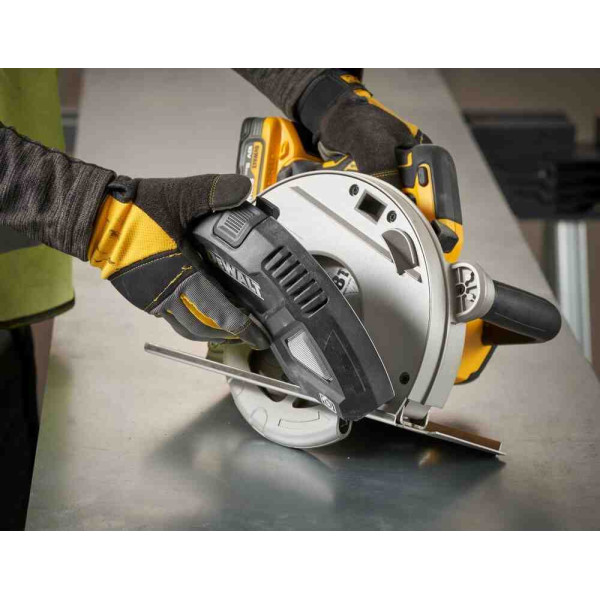 Пилка дискова по металу акумуляторна DeWALT DCS383H2 Пилка дискова по металу акумуляторна DeWALT DCS383H2