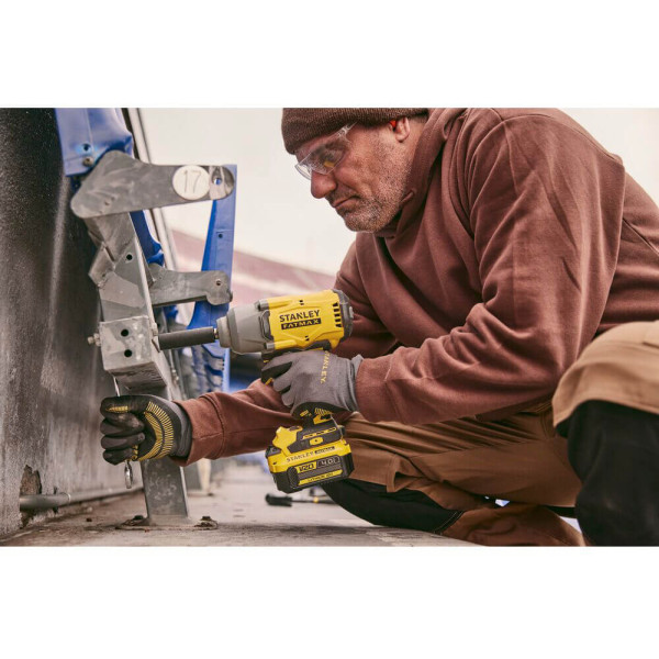Гайковерт ударний акумуляторний STANLEY FATMAX SFMCF940M1 Гайковерт ударний акумуляторний STANLEY FATMAX SFMCF940M1
